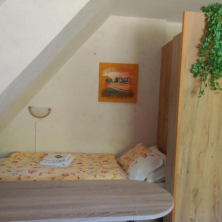 Hof Kueselberg Bed and Breakfast Thomasburg Exteriör bild